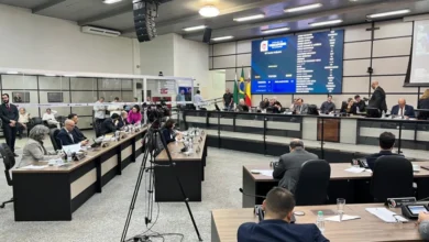 Fotos de Câmara de Vereadores de Maringá aprova abertura da Comissão Processante contra Professora Ana Lúcia