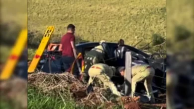 Fotos de Carro sai da pista na BR-369 e batida mata mulher e duas crianças no Norte do PR