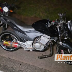 Fotos de Dois motociclistas ficam feridos após colidirem na traseira de caminhão na PR-317, em Maringá