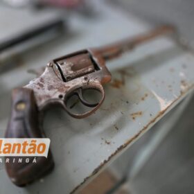 Dono de conveniência é preso com armas e drogas no Jardim Indaiá, em Maringá Foto 5 Fotos de Dono de conveniência é preso com armas e drogas no Jardim Indaiá, em Maringá