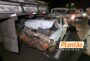 gol-fica-destruido-apos-atingir-traseira-de-caminhao-na-avenida-colombo-em-maringa