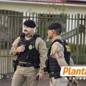 Jovem é executado em frente a tabacaria em Sarandi; perícia encontra algo no bolso da vítima que pode mudar o rumo da investigação Foto 4 Fotos de Jovem é executado em frente a tabacaria em Sarandi; perícia encontra algo no bolso da vítima que pode mudar o rumo da investigação
