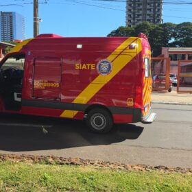 Jovem fica gravemente ferida ao ser atropelada por caminhão no centro de Maringá Foto 11 Fotos de Jovem fica gravemente ferida ao ser atropelada por caminhão no centro de Maringá