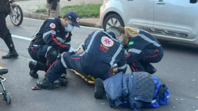 Fotos de Motociclista fica ferido após colisão com dois veículos na Avenida Tuiuti, em Maringá