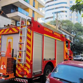 Trabalhador fica ferido após cabo de grua se soltar em obra na Zona 7 de Maringá Foto 3 Fotos de Trabalhador fica ferido após cabo de grua se soltar em obra na Zona 7 de Maringá