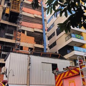 Trabalhador fica ferido após cabo de grua se soltar em obra na Zona 7 de Maringá Foto 4 Fotos de Trabalhador fica ferido após cabo de grua se soltar em obra na Zona 7 de Maringá