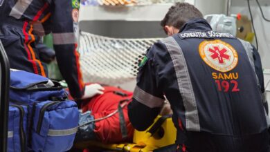 Fotos de Pais são esfaqueados em assalto e filha de 12 anos é investigada por envolvimento; vítimas foram encaminhadas para hospitais de Maringá