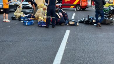 Fotos de Duas motocicletas se envolvem em acidente na Avenida Colombo e vítimas são socorridas